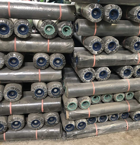 Bạt Nilon đổ bê tông màu đen khổ 1m2